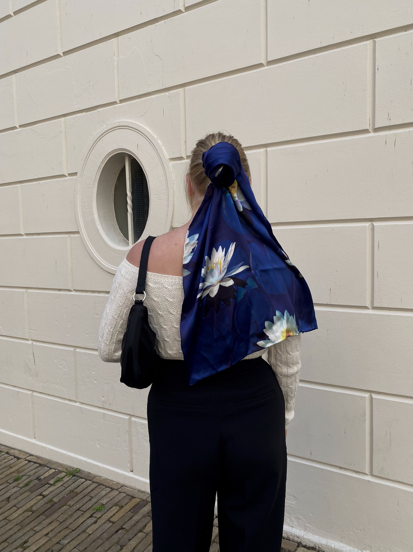 Waterlelie zijden sjaal blauw