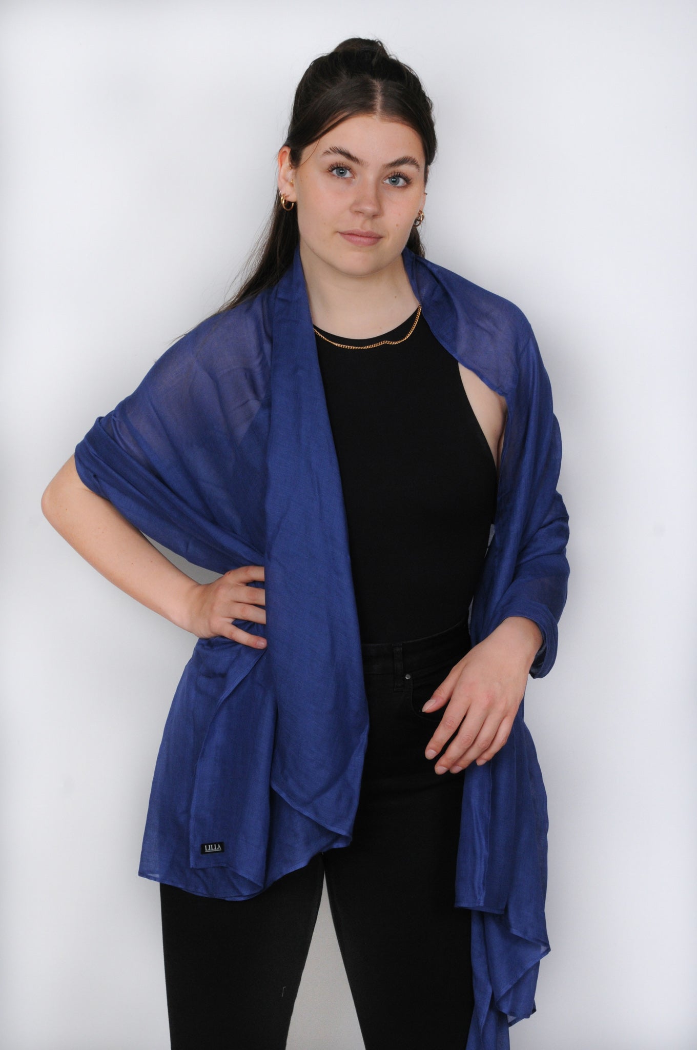 Blauwe zijden omslagdoek - LILLA