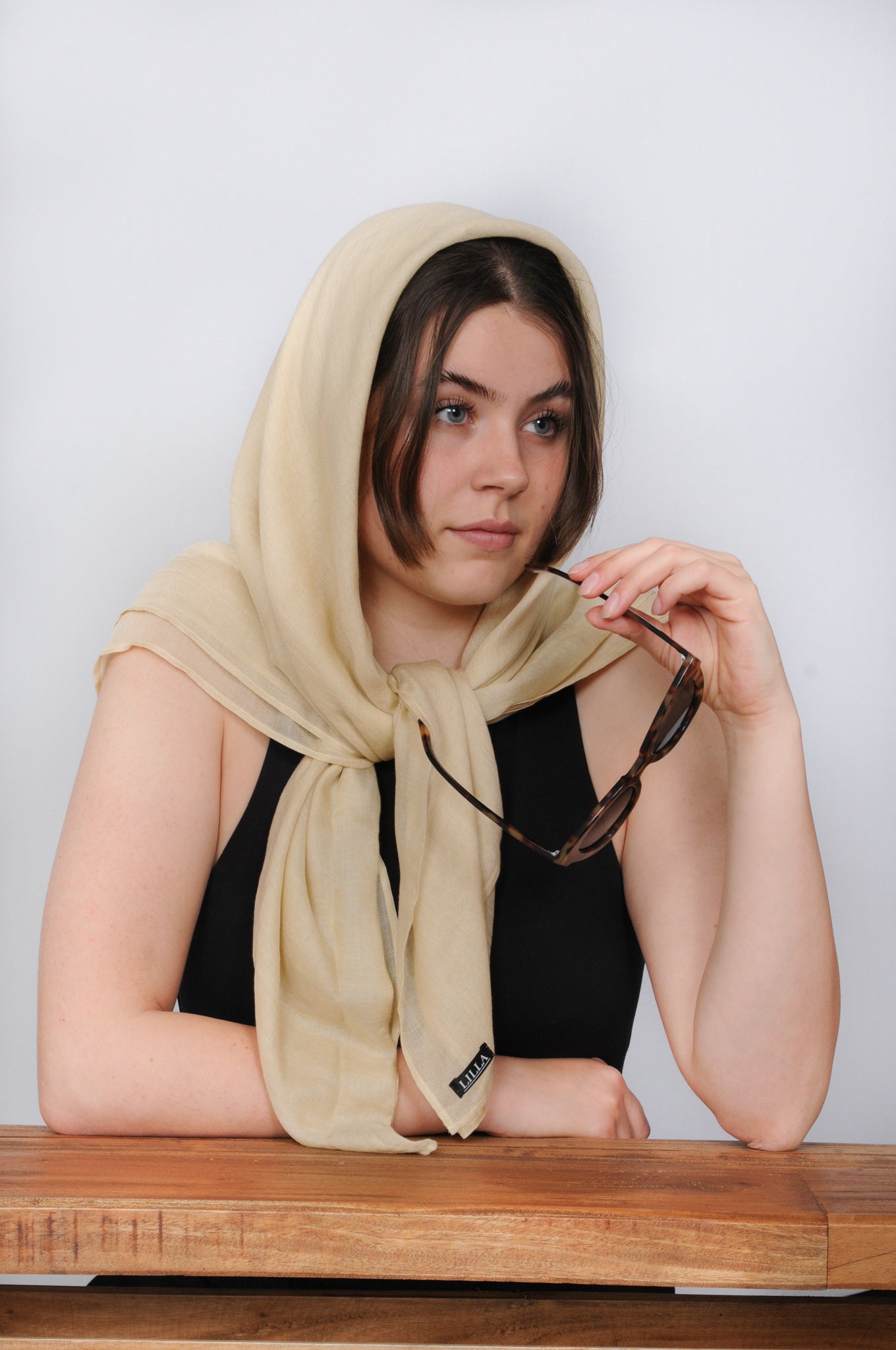 Beige zijden omslagdoek - LILLA