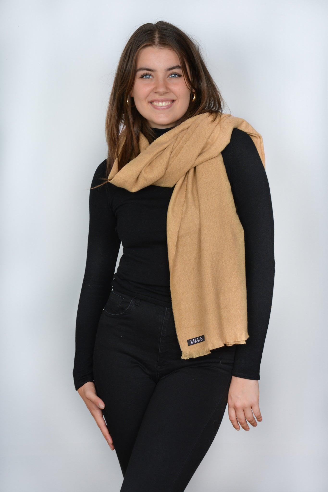 Beige wintersjaal - LILLA